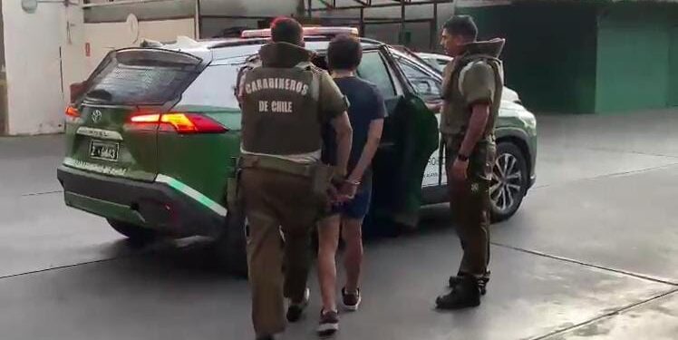 Carabineros detuvo a implicado en incendio de vehículos
