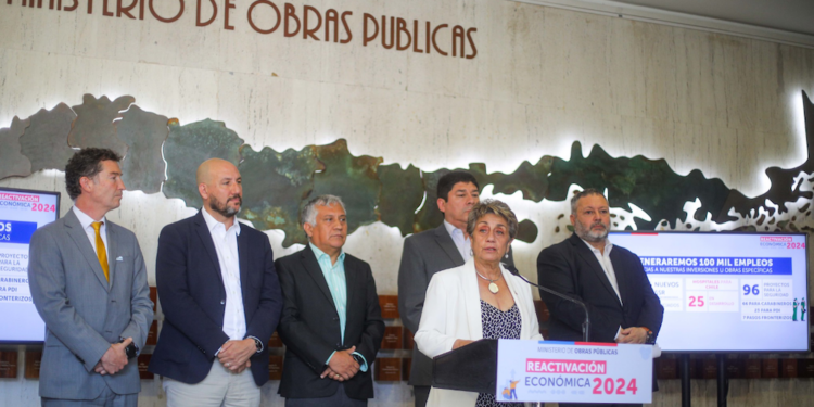 Ministra López anunció inversión directa del MOP por $3,6 billones y la generación de 100 mil nuevos empleos en 2024