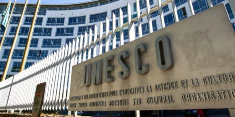 Mineduc y UNESCO abordarán el impacto de la pandemia en el sector