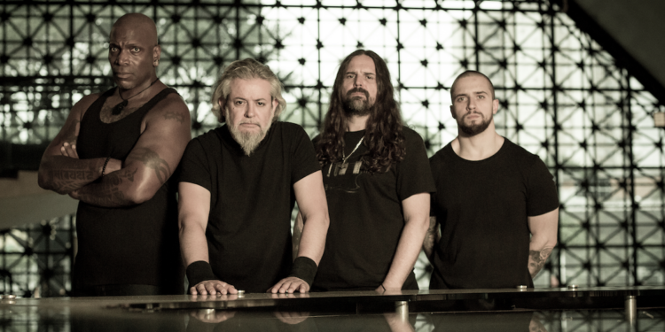 Sepultura se despide de los escenarios con concierto en Chile
