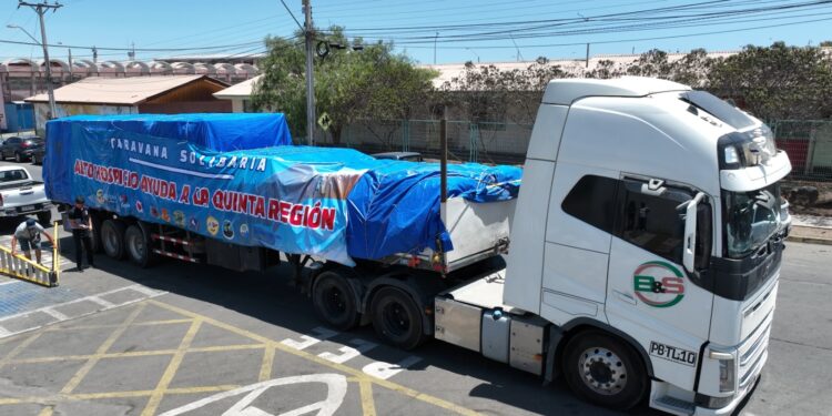 Más de 18 toneladas de productos y materiales de Alto Hospicio para damnificados de V Región