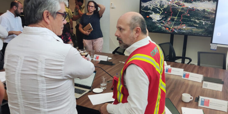 Ministro Marcel anuncia medidas de alivio tributario y activación inmediata del Presupuesto para apoyar a personas afectadas por incendios