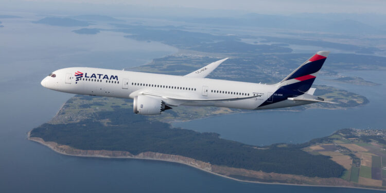 Grupo LATAM crece 32,7% en pasajeros transportados a nivel internacional impulsado por temporada alta en Sudamérica