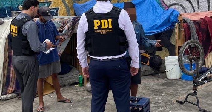 PDI realiza operativo de control a extranjeros en sector Costanera de Antofagasta
