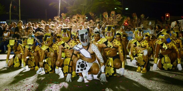 Carnaval de Alto Hospicio: Municipio invita a concurso de reyes, reinas y comparsas