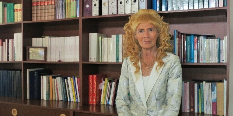 Murió abogada y académica Gloria Delucchi, primera gerente general de la ZOFRI