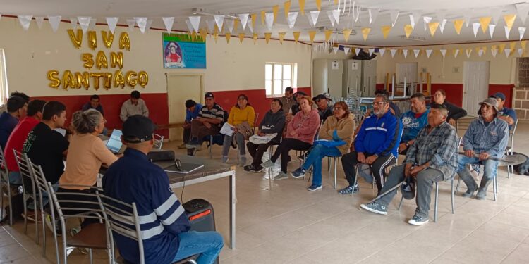 Avanza trabajo en terreno de programa de saneamiento en Mamiña financiado por el GORE