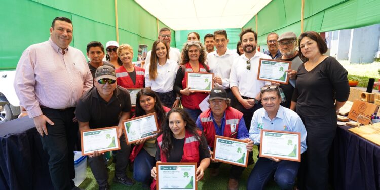 Collahuasi se suma a reconocimiento de recicladores de base por su contribución a la economía circular en Tarapacá