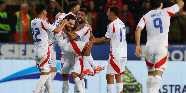 Selección Chilena ganó 3-0 a Albania