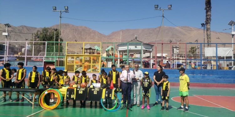 La Cruz inaugura escuela de básquetbol «Edgardo Barría»