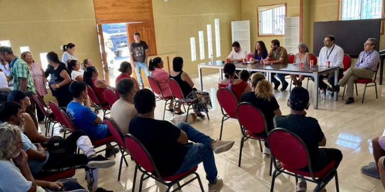 Autoridades en Caleta Caramucho por tema de electrificación