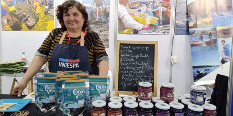 Indespa y Fosis apoyan emprendimiento de más de 400 mujeres de la pesca artesanal