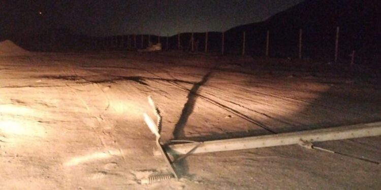Derriban dos postes y sustraen más de 240 metros de red eléctrica en sector Palo Buque