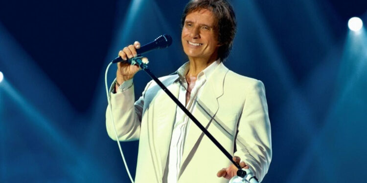 Roberto Carlos anuncia su esperado regreso a Chile