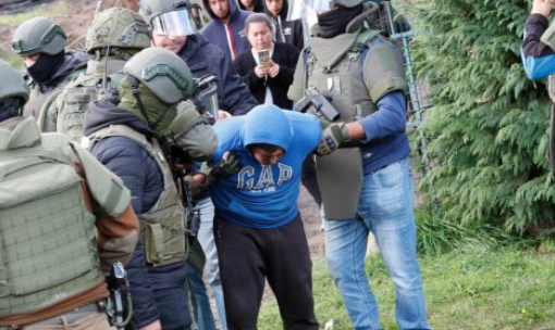 Carabineros detiene a tres personas cerca de escena del crimen de funcionarios en Cañete tras intenso operativo