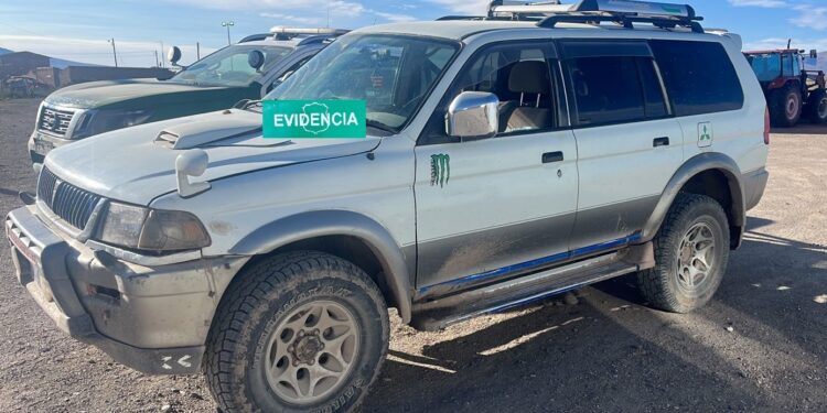 Carabineros incauta camioneta que podría haber participado en disparos en frontera
