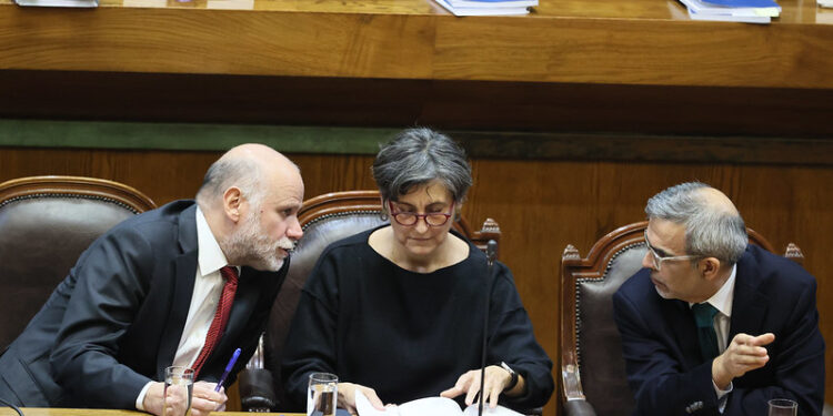 Con prioridad de pago a adultos mayores Cámara despachó Ley corta de Isapres