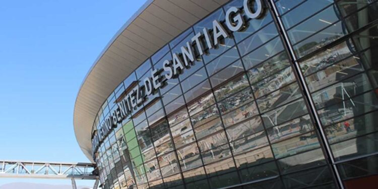 Aeropuerto de Santiago transportó 1,9 millones de pasajeros en abril, 11% más que en 2023