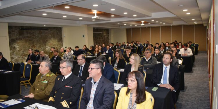 Autoridades y expertos dialogan sobre criminalidad organizada y comercio ilegal en la Región de Tarapacá