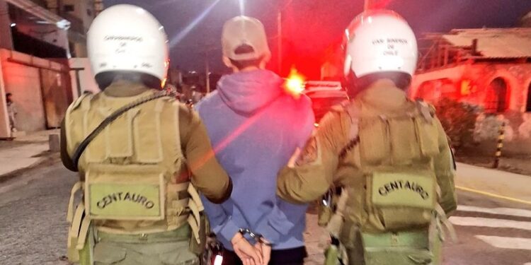 10 detenidos durante servicios de reforzamiento de Carabineros