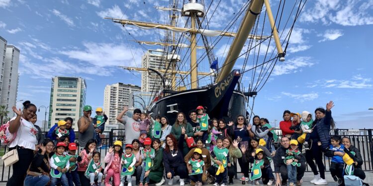 Comunidades educativas de Integra celebran el Mes del Mar y las Glorias Navales