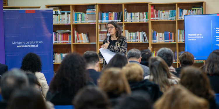 Ministerio de Educación presenta Plan Nacional Docente