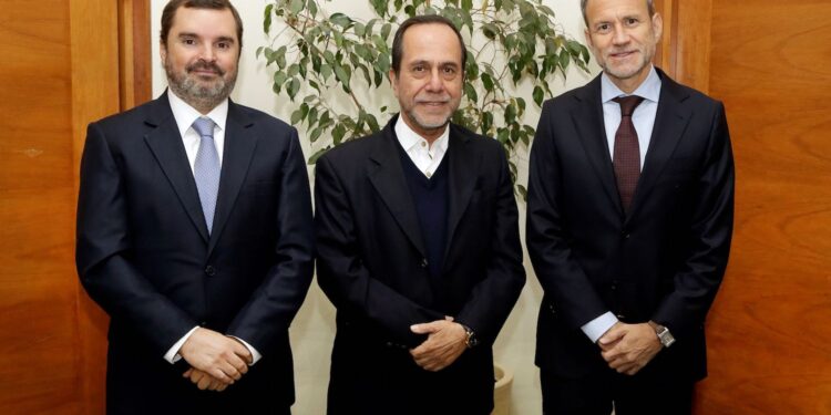 Facultad de Derecho UDLA aborda el impacto de la IA en la formación de nuevos profesionales
