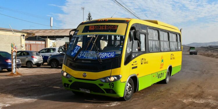 Amplían cobertura de locomoción colectiva a sector ex Enami y Cerro Caracol en Alto Hospicio