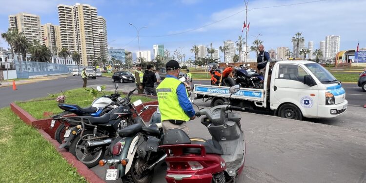 Seremi de Transportes pone en marcha riguroso operativo en Iquique