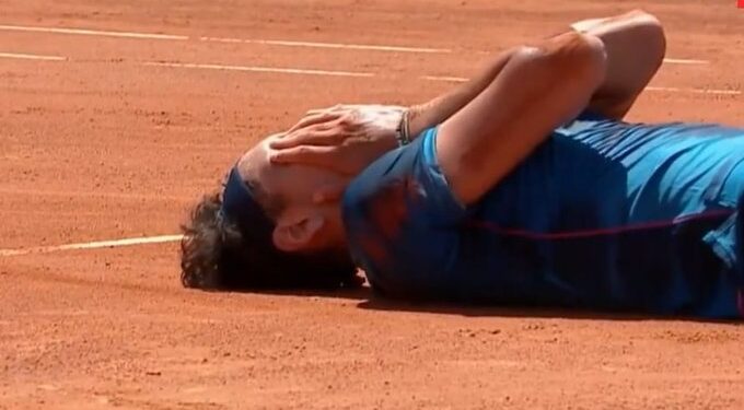 Alejandro Tabilo sigue en racha ganadora: Venció a Zhang Zhizhen 6-3 y 6-4