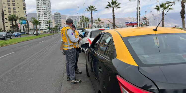 Seremi de Transportes y Telecomunicaciones realizó operativo de fiscalización en Iquique