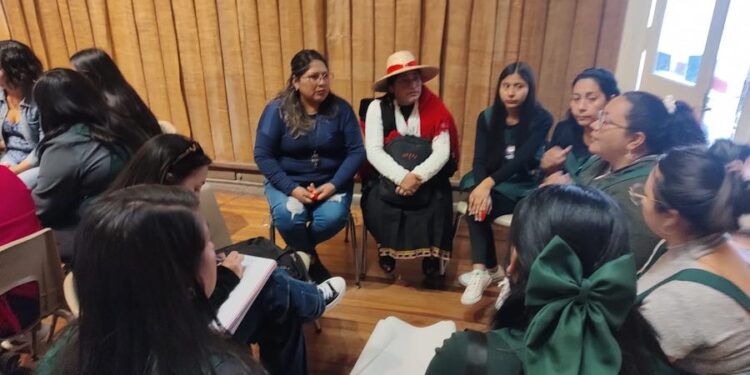 JUNJI Tarapacá  y Unap realizaron diálogo: “Hablemos de educación  interculturalidad en las primeras infancias”