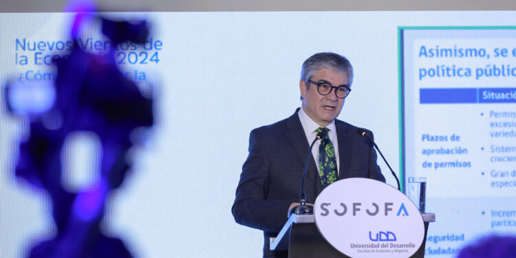 Ministro Marcel llamó a tener “una sana impaciencia” y acelerar tramitación de proyectos claves para la ciudadanía