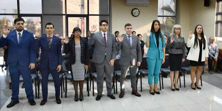 Egresados de Derecho prestaron juramento desde la Corte de Apelaciones de Iquique