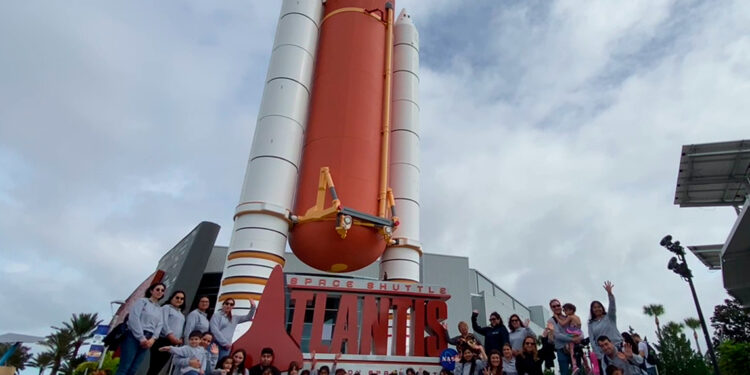 Quedan pocos días para postular a que niños ganen un viaje a la NASA: “Haz que Despeguen”