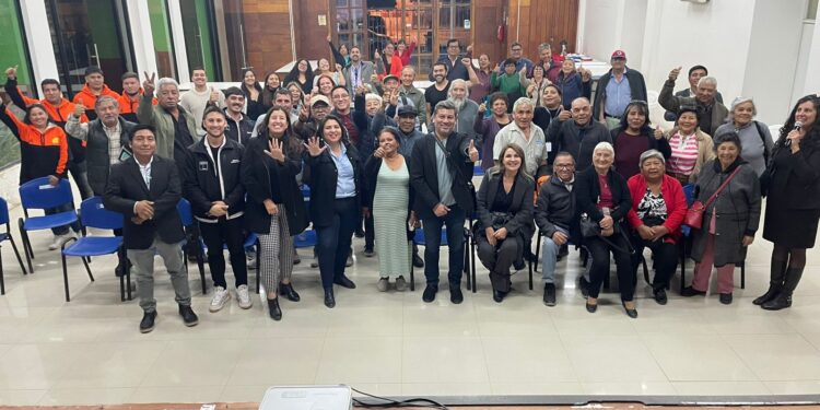 Vecinos del Tamarugal participan en diálogo ciudadano sobre la Cuenta Pública de Tarapacá 2024