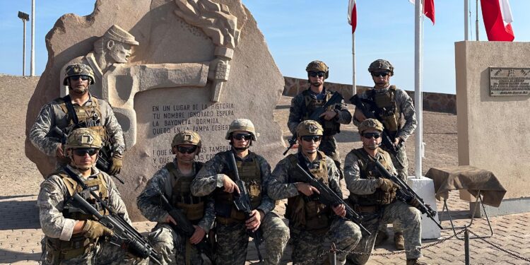 Primera Brigada Aérea participó de forma exitosa en competencia de patrullas de infantería en Arica