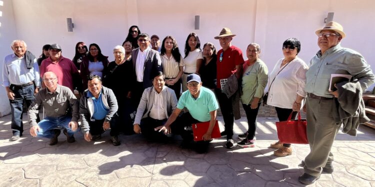 Autoridades y dirigentes abordan desarrollo energético de Huara