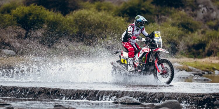 Nacho Cornejo queda fuera del Desafío del Desierto por no contar con su moto Hero