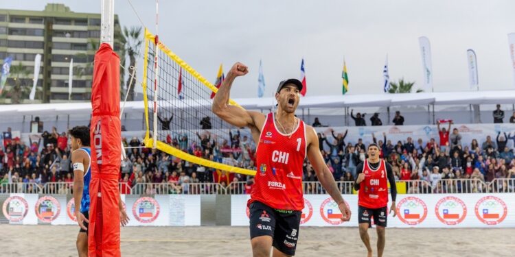 Chile gana cupo a París 2024 en preolímpico masculino de vóleibol playa en Arena Cavancha