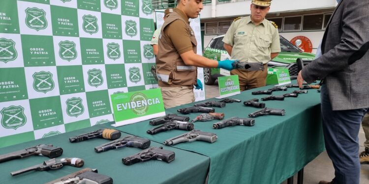 Delegado Presidencial destacó trabajo de Carabineros que permitió sacar armas de fuego de circulación