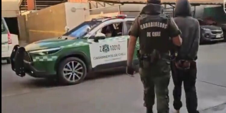 Servicios de Carabineros permitieron detener a 77 personas este fin de semana