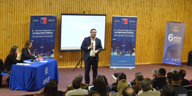 Delegado presidencial presidió Consejo Regional de Seguridad Pública