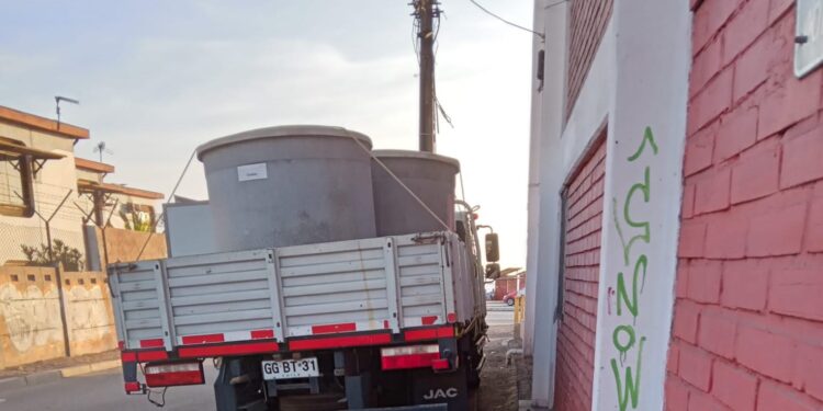 Camión mal estacionado en pasaje «Séptimo de Línea»