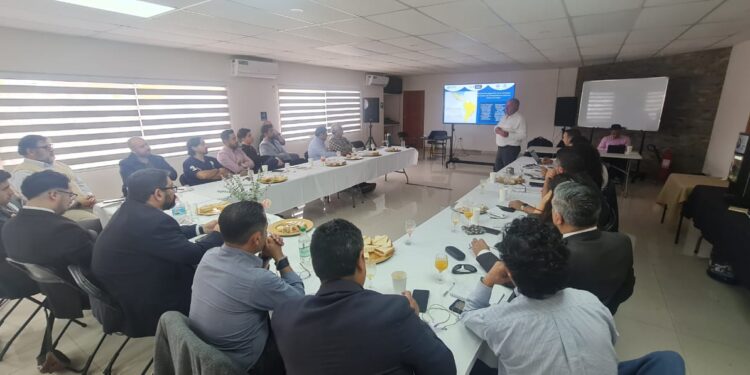 Iquique lidera el programa en Chile: Aduanas y policías reciben capacitación de Programa Global de Control de Contenedores