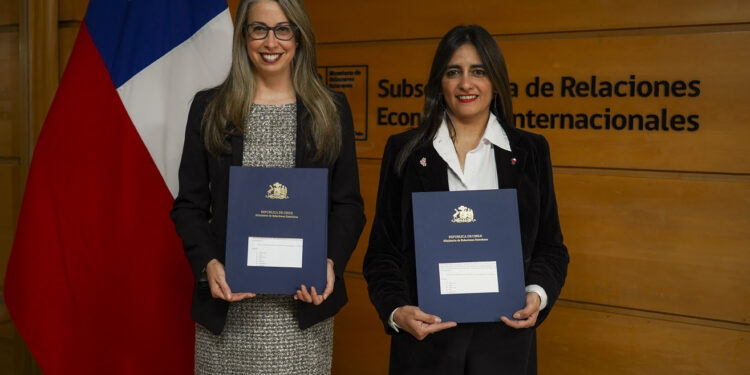Chile y Estados Unidos acuerdan avances para la publicación del Systems Approach para la uva de mesa chilena