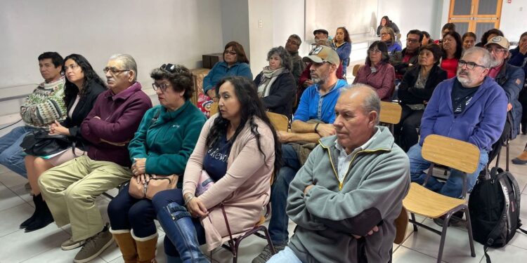 Olivicultores de Taltal aprenden técnicas para mejorar su proceso de comercialización