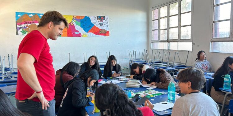 Establecimientos del SLEP recibieron a más de 100 estudiantes en Campamento de Inglés
