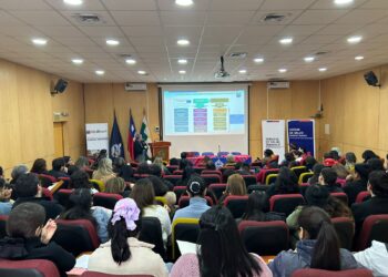 Capacitan a médicos y funcionarios en Salud Intercultural y Decreto 21