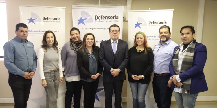 Defensor Regional analizó la contingencia local y dio a conocer la labor institucional en Tarapacá
